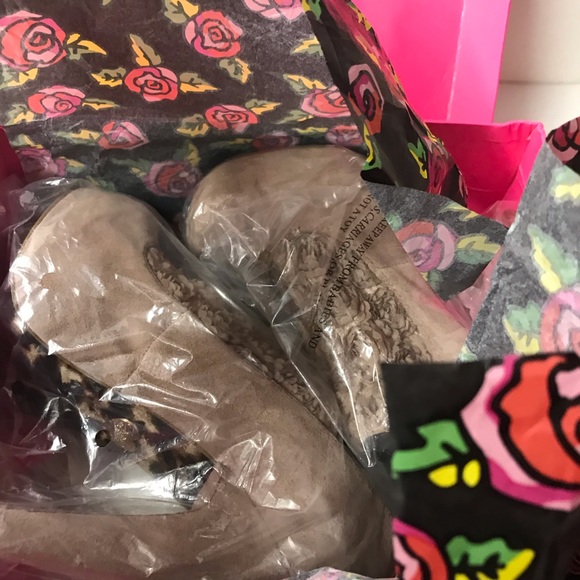 Betsey Johnson rose blush platform pinup retro tan nude shoe heels booties model - Picture 12 of 12